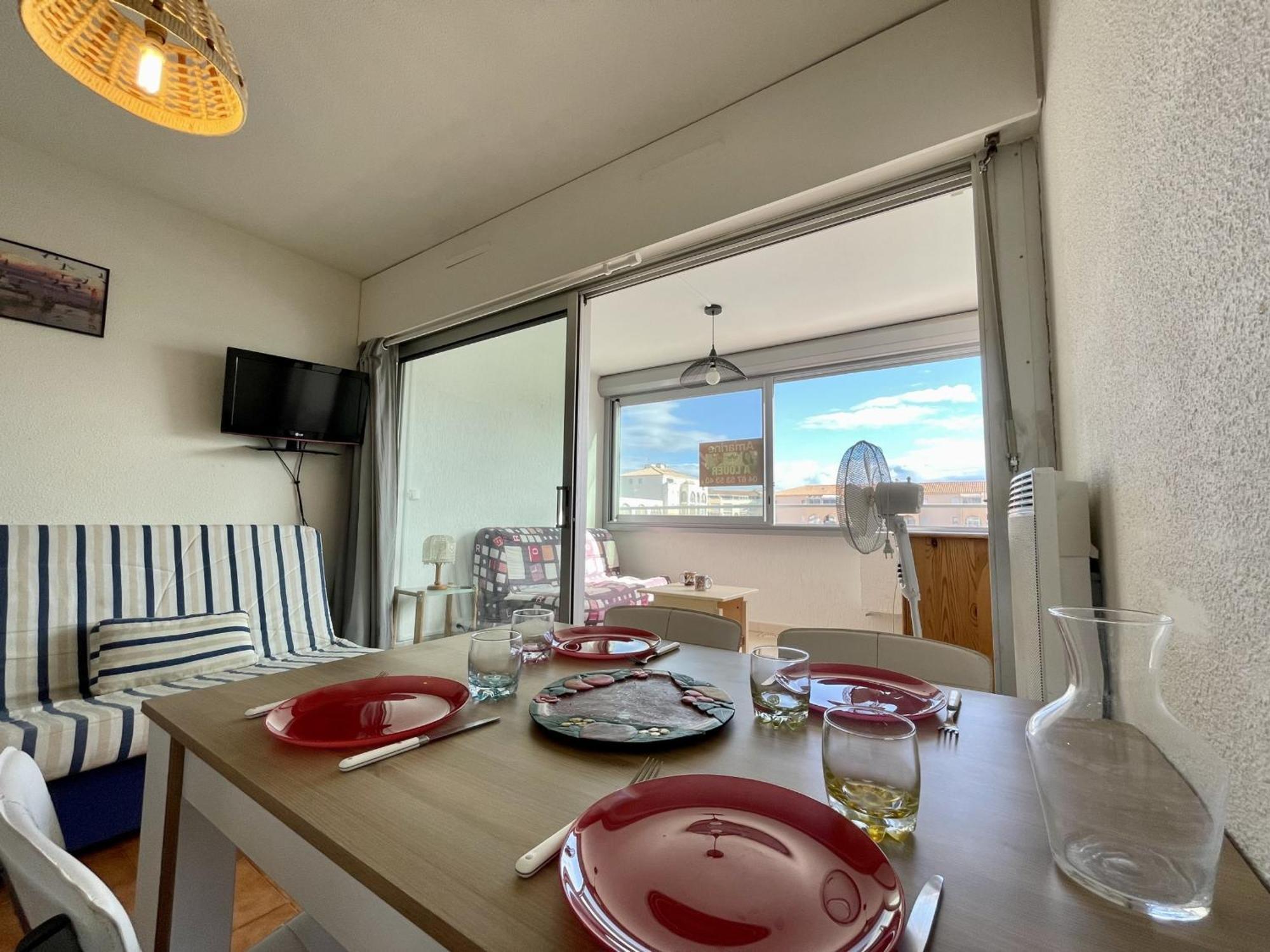 Appartement Studio Sète, 1 Pièce, 4 Personnes - Fr-1-338-162